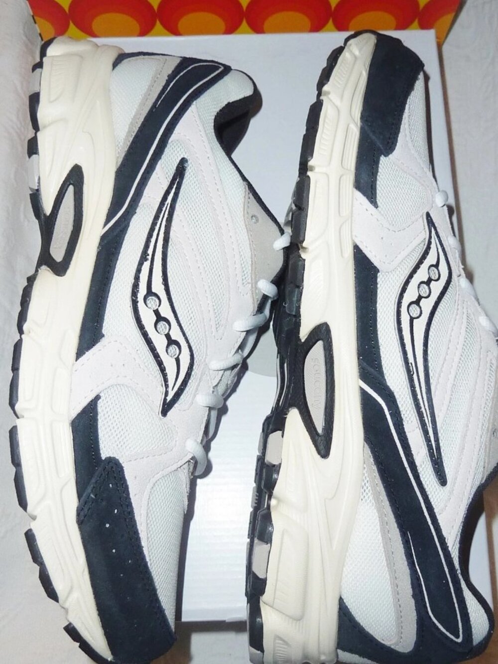 Saucony Ride Millennium Unisex Black White Running Shoes S70856-4 Mens 10.5 W 12